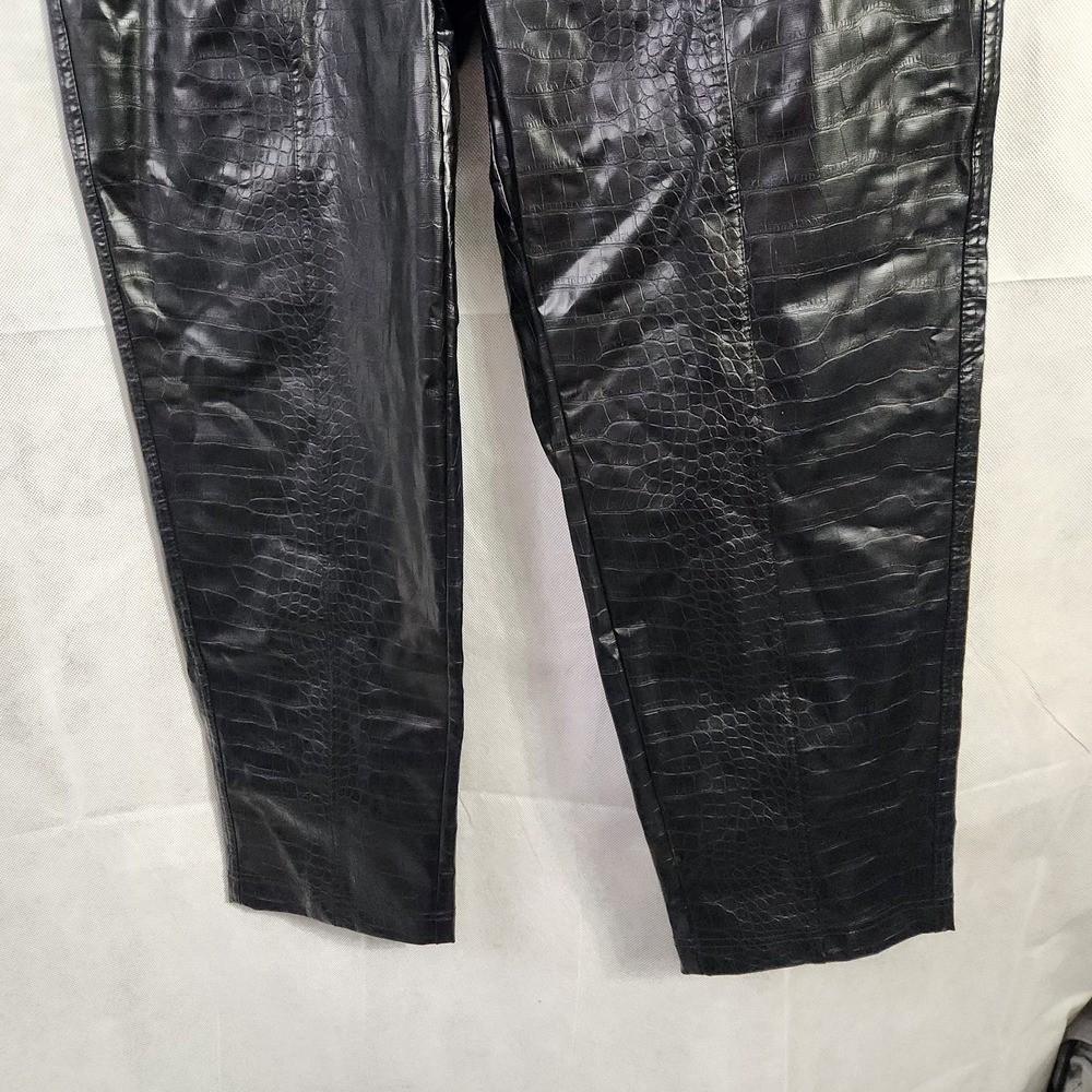 A New Day Women's Relaxed High Rise Ankle Faux-Croc Leather Pants 14 NWT - Picture 4 of 11